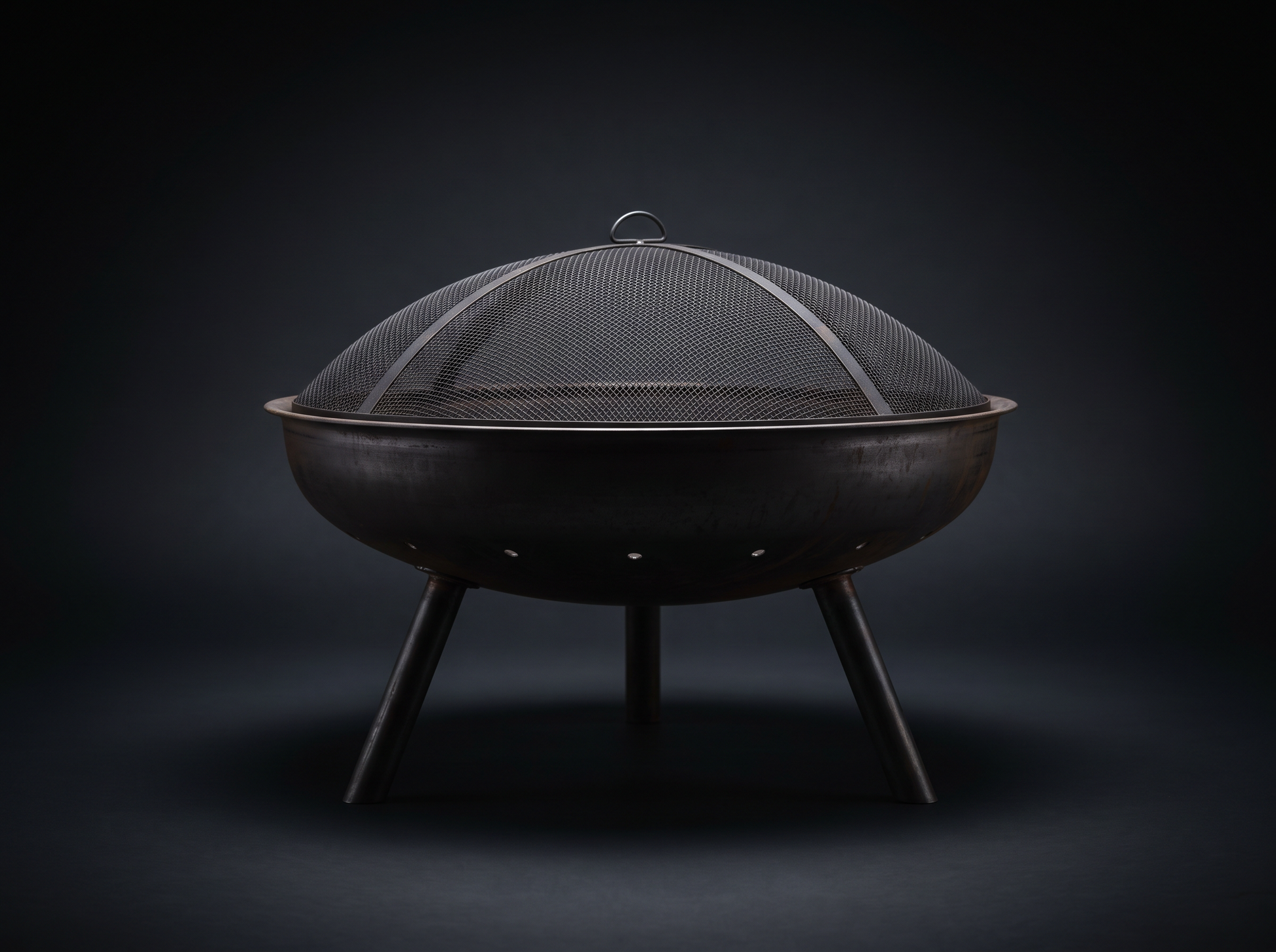 Round wood-burning fire pit